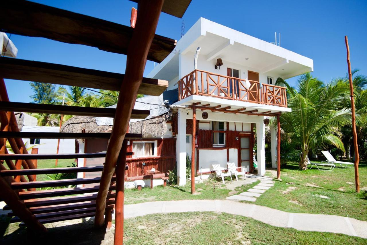 Golden Paradise Hostel Isla Holbox Exterior photo