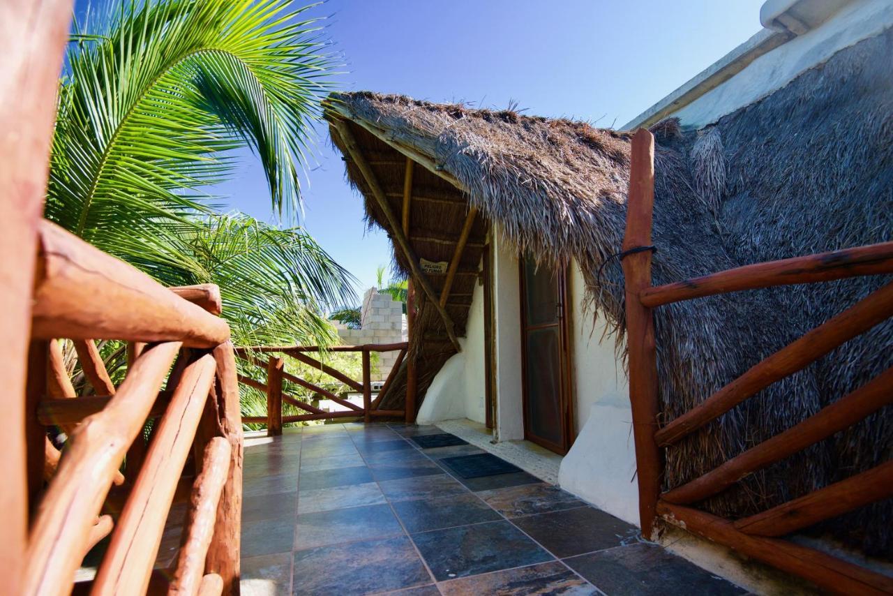 Golden Paradise Hostel Isla Holbox Exterior photo