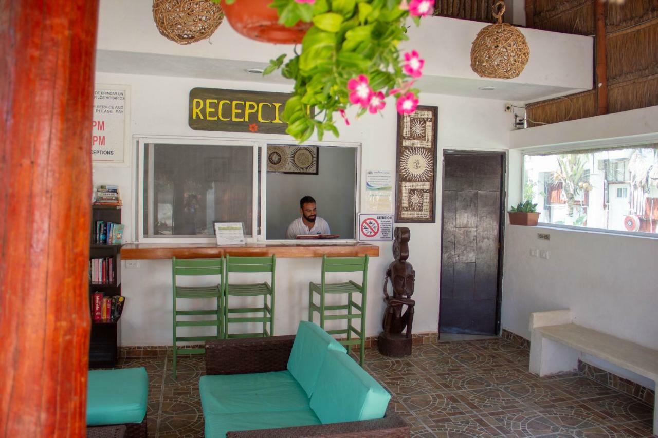 Golden Paradise Hostel Isla Holbox Exterior photo